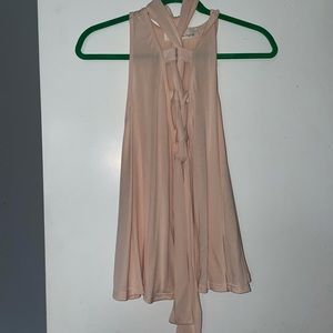 Light weight woman’s tank/blouse